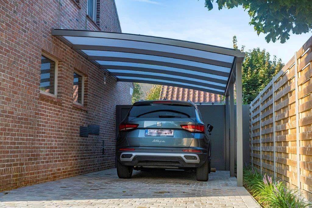 Carport voiture coté droit